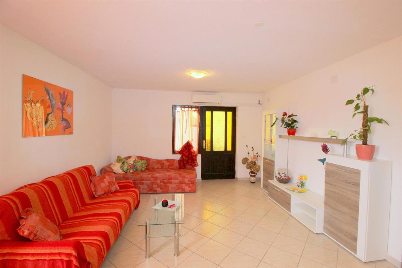 Gianna N2, 600 M From The Beach Novigrad Istria Eksteriør billede